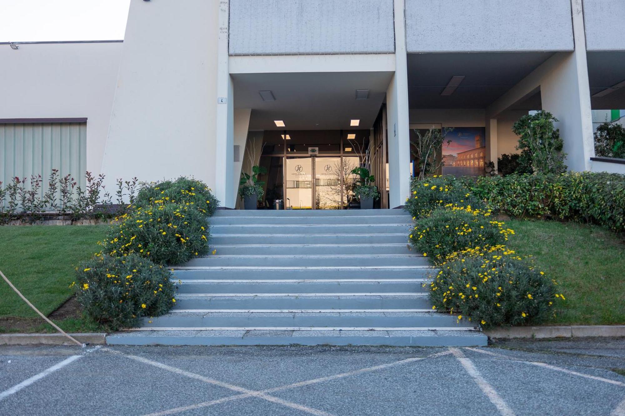 Jr Hotels Gate 7 Bologna Calderara di Reno Exterior photo